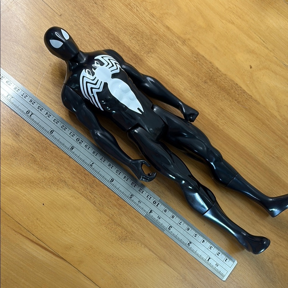 Marvel Ultimate Black Suit Spider-man Titan Hero Articulated Action Figure VGUC - Picture 9 of 11
